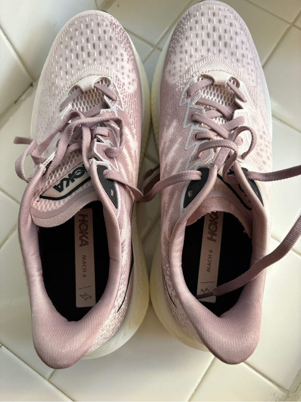 NWOB Hoka One One Women's Mach 6 LA Running Sneakers Cosmic Pearl/ Quartzite 11B - Picture 4 of 8